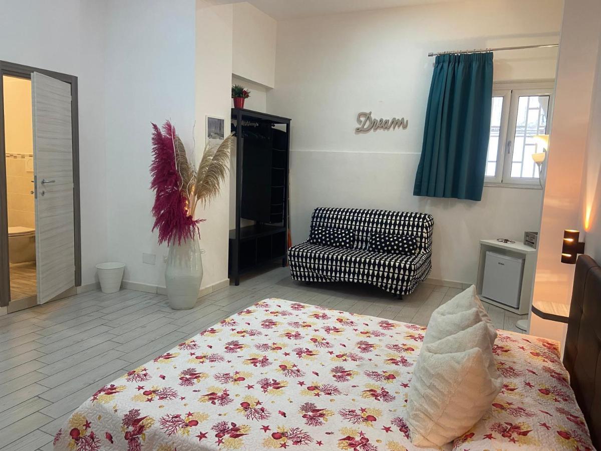 Dora's House * Naples