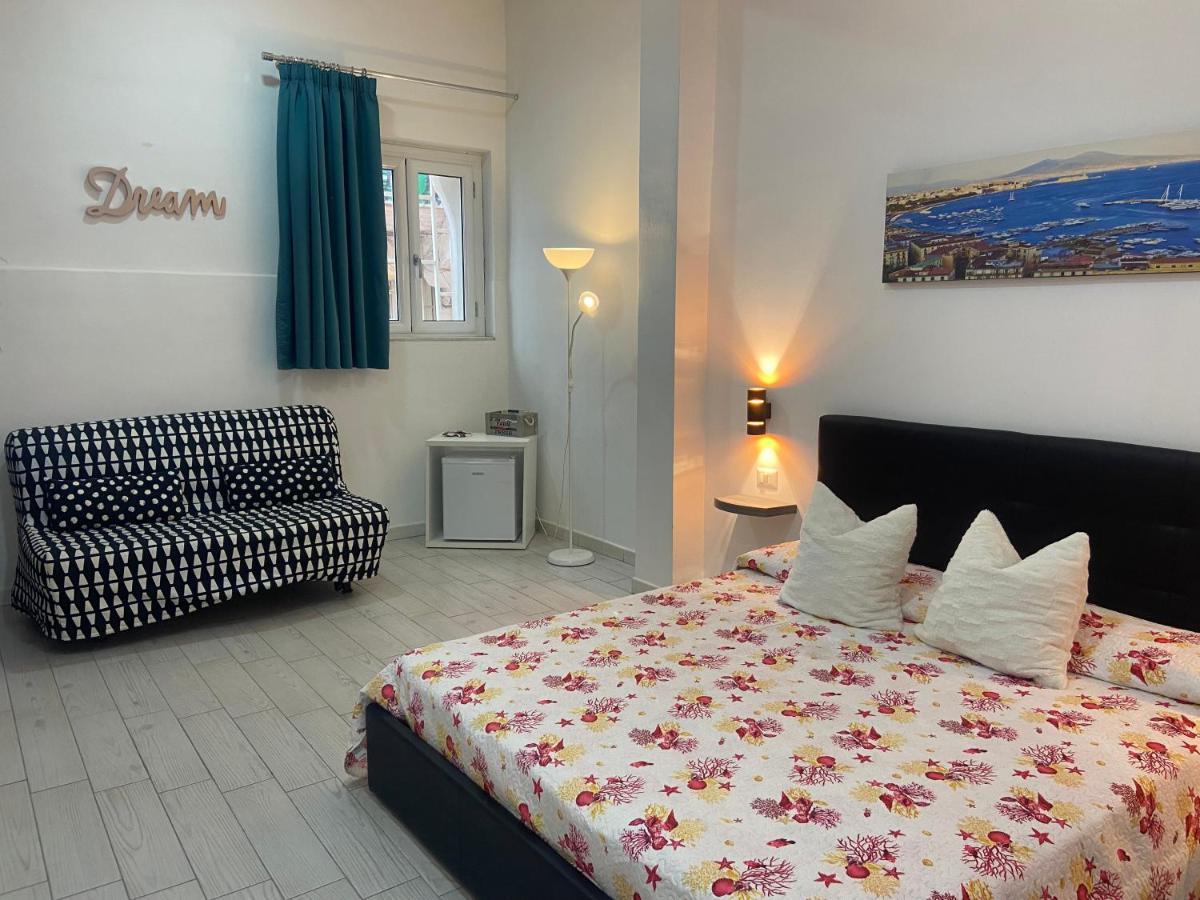Maison d'hôtes Dora's House Naples